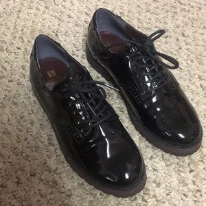 White Mountain Patent Leather Oxfords